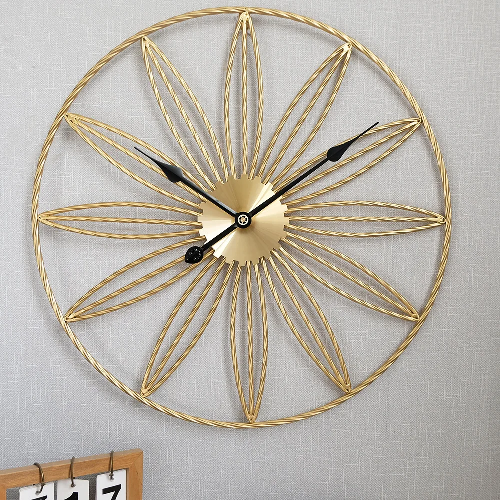 

Wrought Iron Wall Clock for Home Decoration, Simple, Modern, Creative, Mute, Golden, Round, Living Room