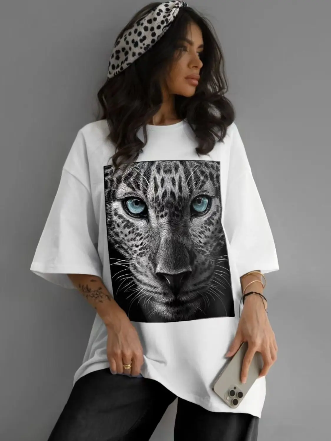 100% Pure Cotton Blue Eyed Leopard Graphic Oversized T-Shirt for Women | Wild Animal Print Casual Streetwear Tee Russian Fashion
