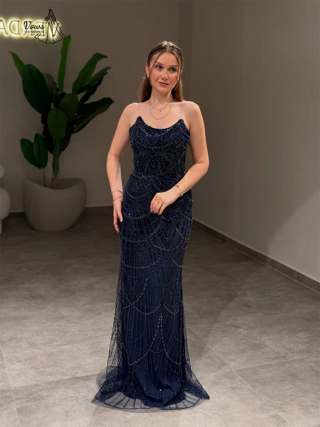 فساتين سهرة مصنوعة حسب الطلب من Vows فستان فاخر خط فساتين سهرة فساتين زفاف الضيوف امرأة قبالة الكتفين مطرزة بالخرز