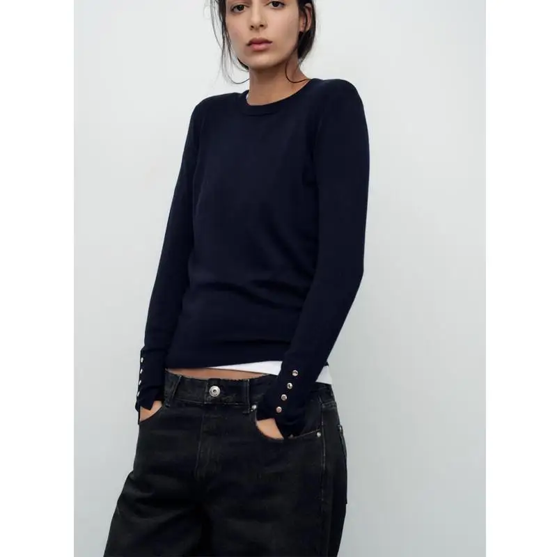 قميص نسائي جديد محبوك بأكمام طويلة للخريف والشتاء، ياقة مستديرة، تصميم أساسي بأربعة أزرار، موديل 88570