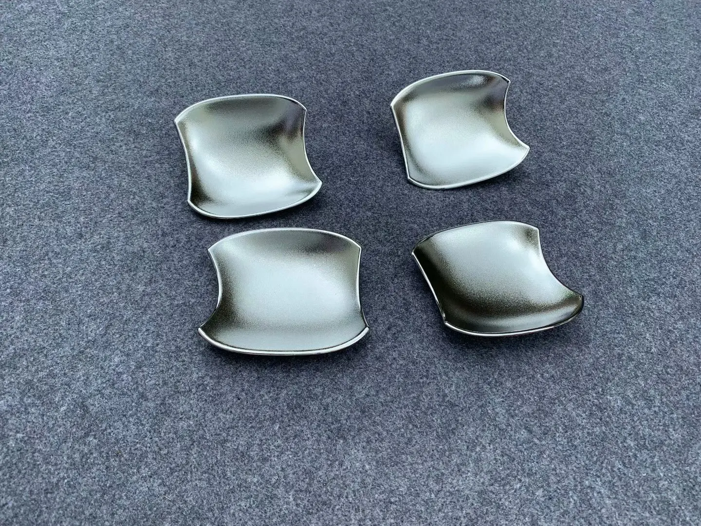 

For Toyota RAV4 5-Door 2016 2017 2017 2019 2020 Abs Chrome Car door handle Cup Bowl cover Trim