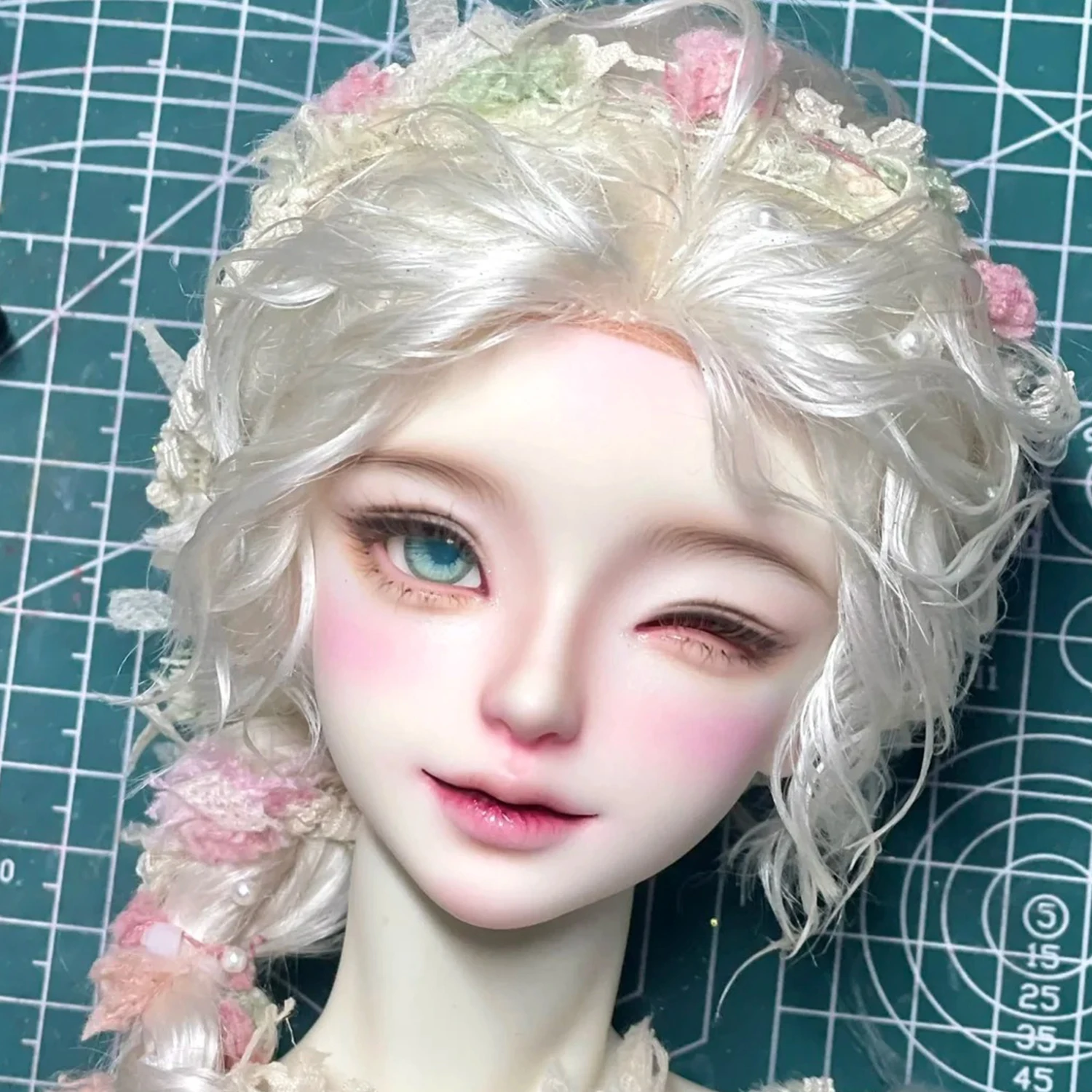 Muñeca BJD 1/3 SD Head Xiaosu Wink-Dulce y seductor Faceup muñeca desnuda figura artística de resina Shugafairy
