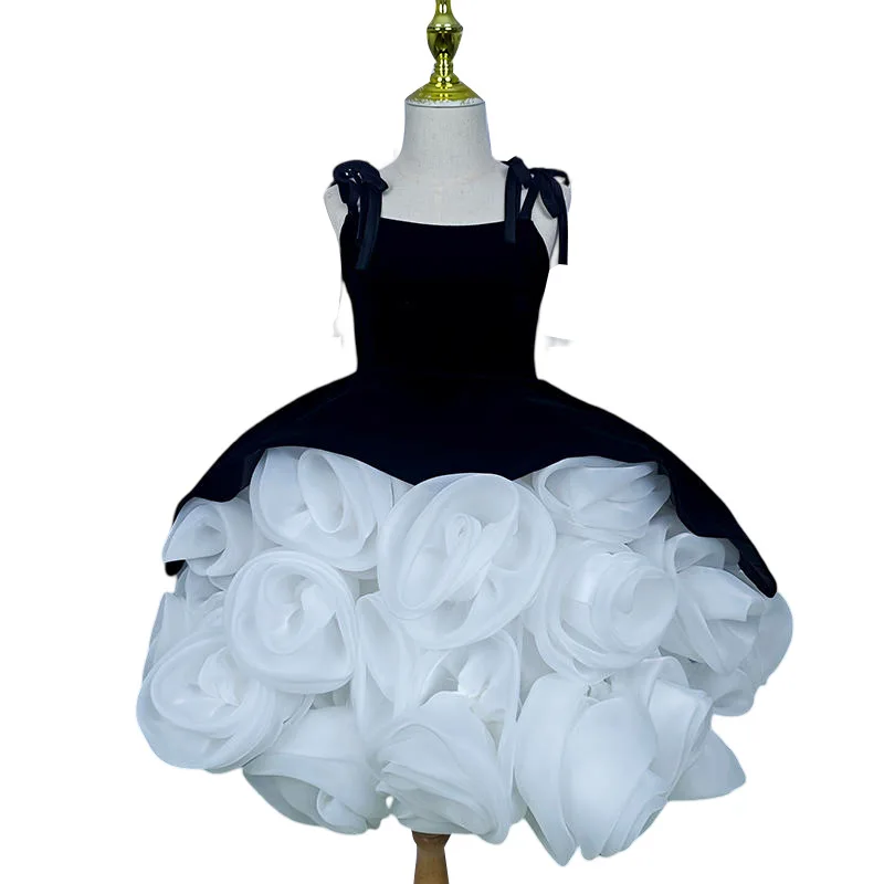 فستان فتاة الزهور المنتفخ باللون الأسود مع فيونكة بيضاء على شكل حرف A للأطفال، فستان لطيف مكشكش لحفلات أعياد الميلاد الأولى