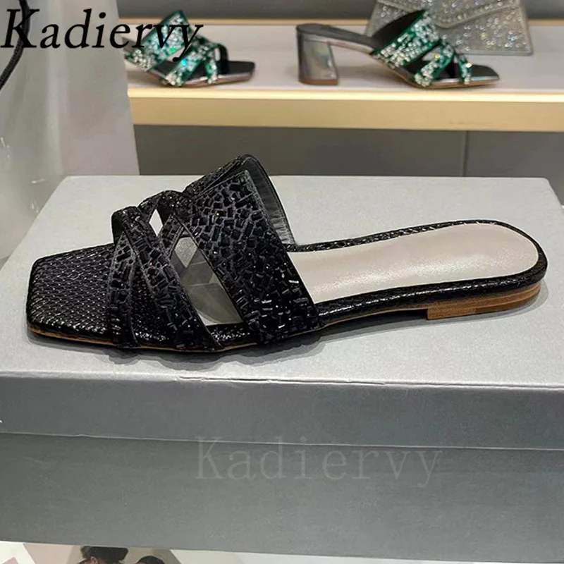 Klapki na lato kobieta luksusowe Rhinestone impreza sukienka buty kobiety Peep Toe slajdy kryształowy świecący wybieg kapcie kobiety