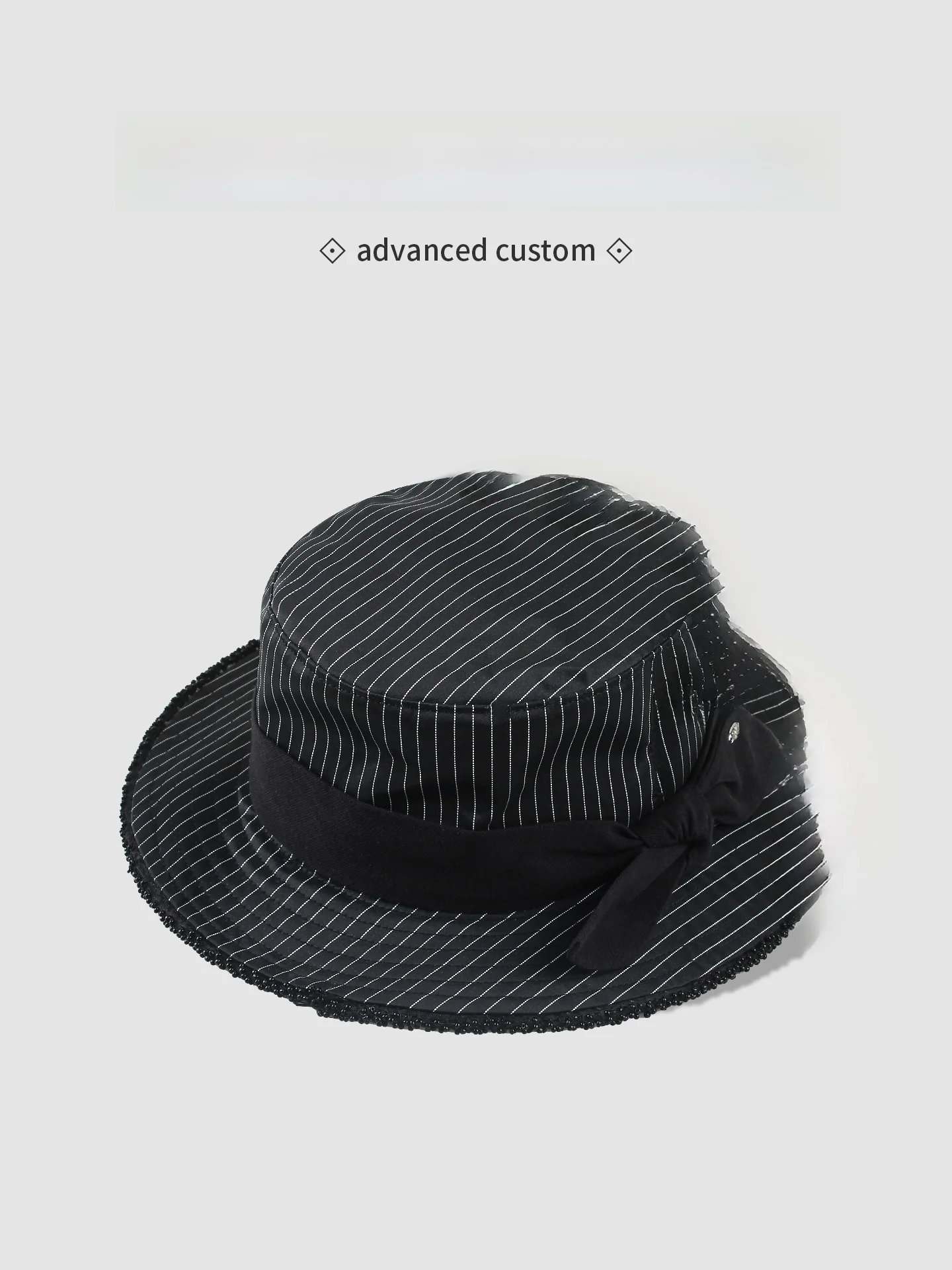 chapeau-elegant-en-satin-a-rayures-avec-nœud-pour-femme-ete-polyvalent-amincissant-le-visage-cadeau-protection-solaire-tendance