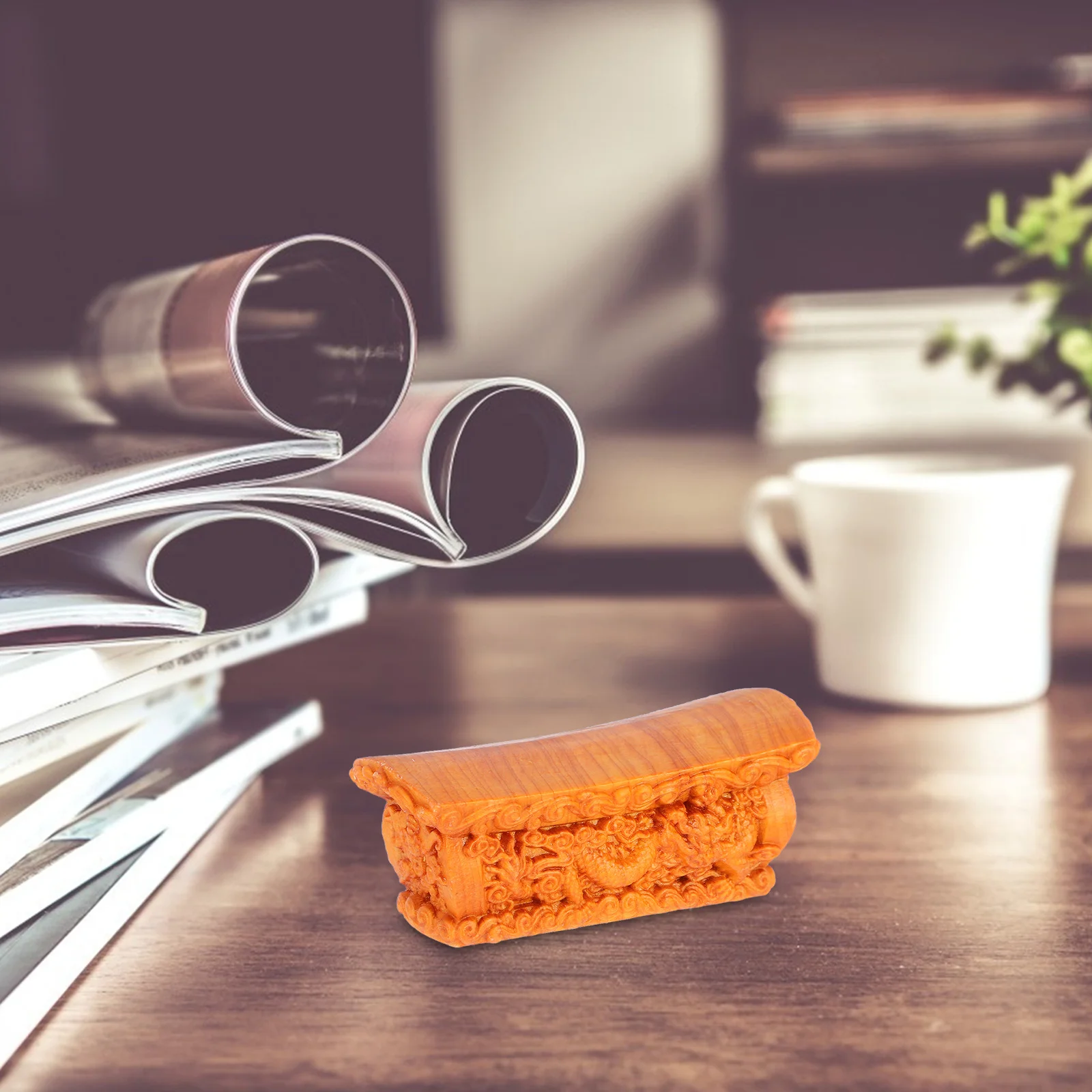 

Mini Wooden Coffin Statue Exquisite Craftsmanship Cliff Cypress Wood Halloween Decor Haunted House Accessory Desk Table Ornament