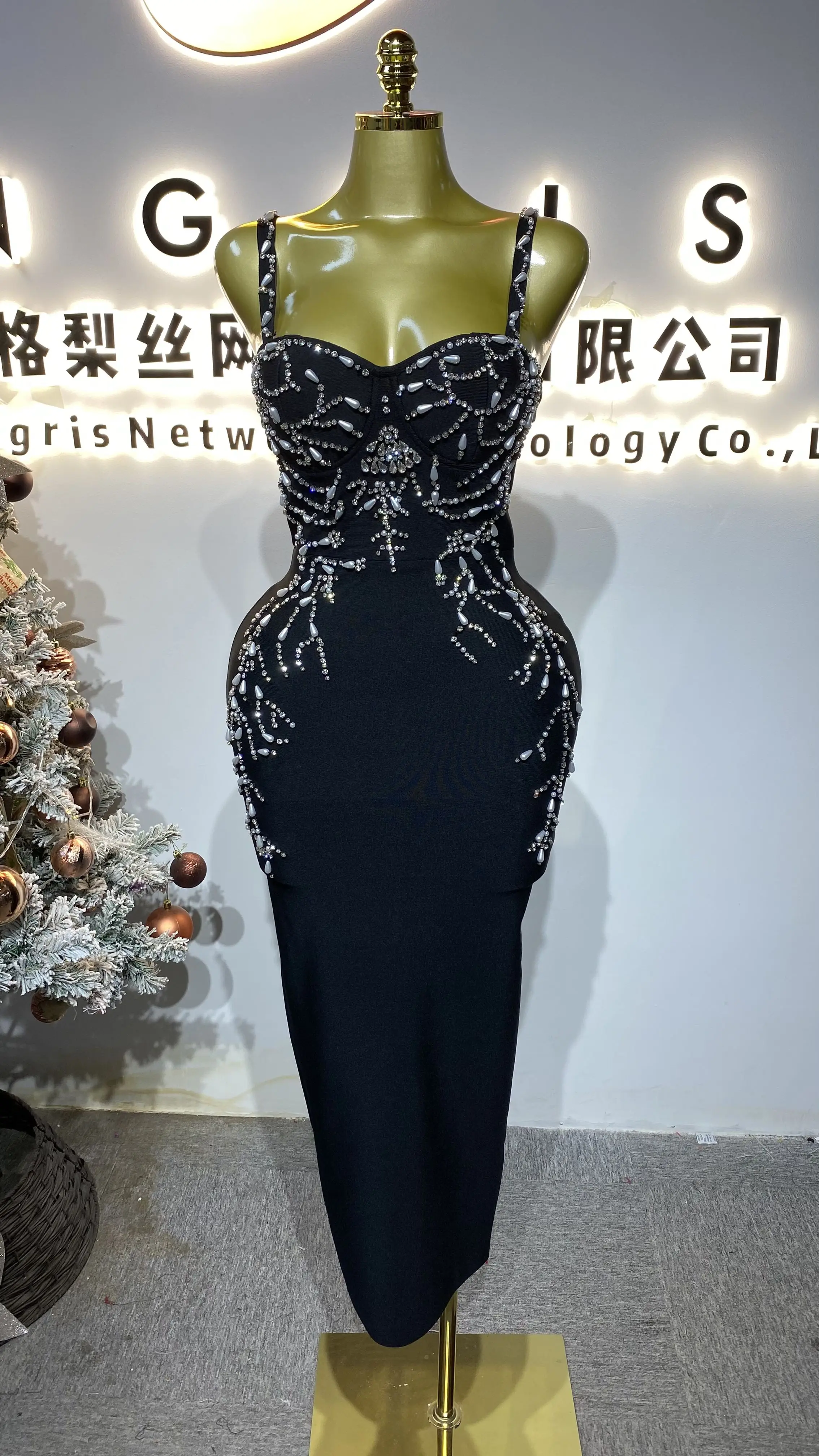 

Black sparkly rhinestone spaghetti strap dress, luxurious crystal bandage dress for women.-GZXX231