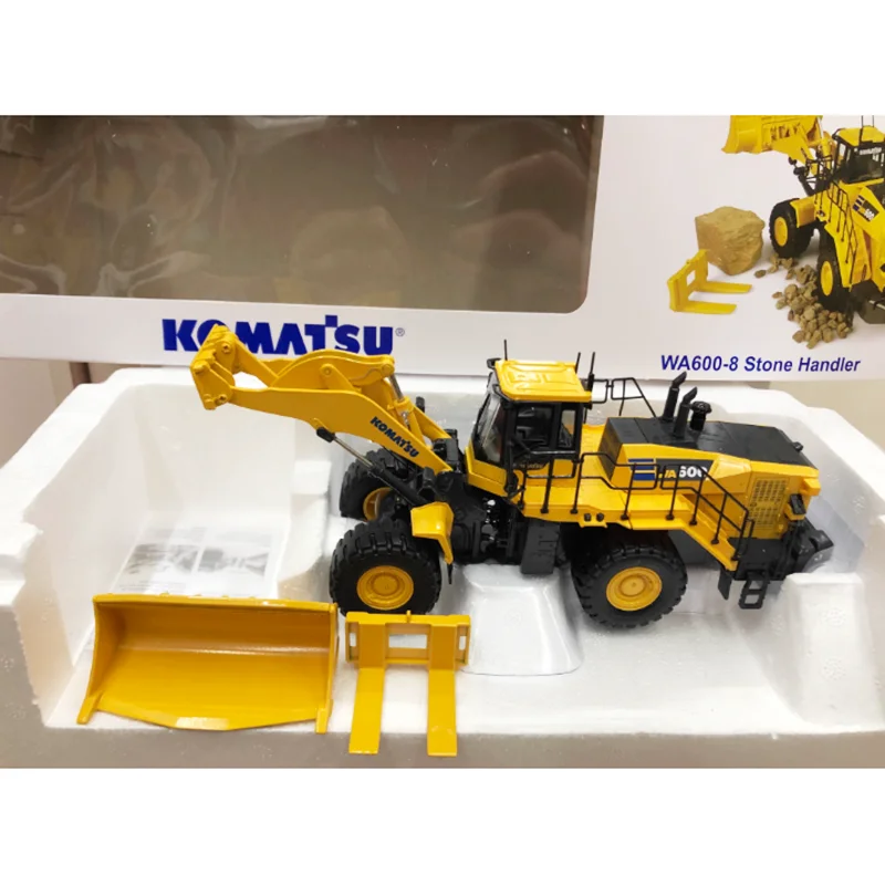 UH 8153 Diecast 1:50 Scale Alloy WA600-8 Wheeled Loader Forklift Model Simulation Toy Collection Gift Static Ornament