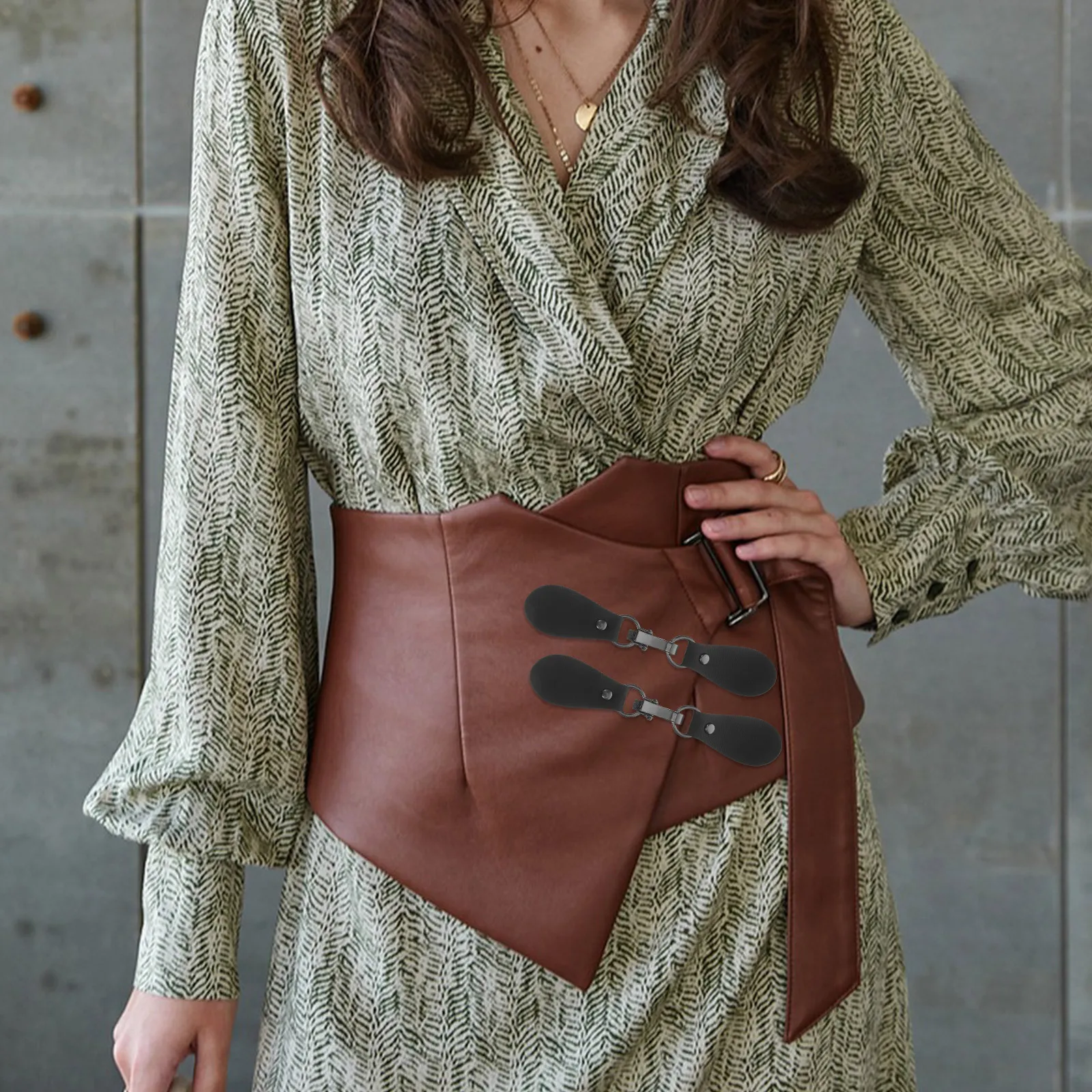 

4Pcs Stylish Clothing Hook Buckles Reinforced Metal Fasteners for Sweater Cardigan Coat Wind Jacket Closure Decorative Clip