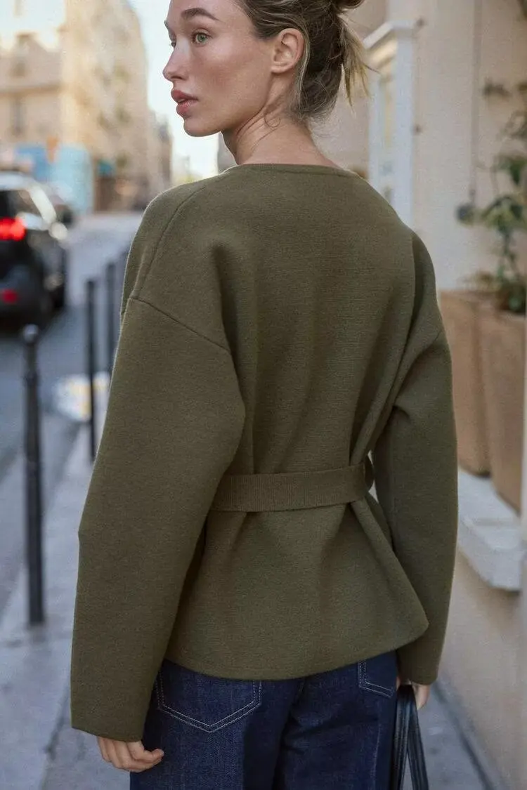 سترات نسائية محبوكة معاطف بأكمام طويلة معاطف كارديجان للنساء لخريف وشتاء 2025 أزرار جديدة غير رسمية برقبة دائرية ملابس خارجية