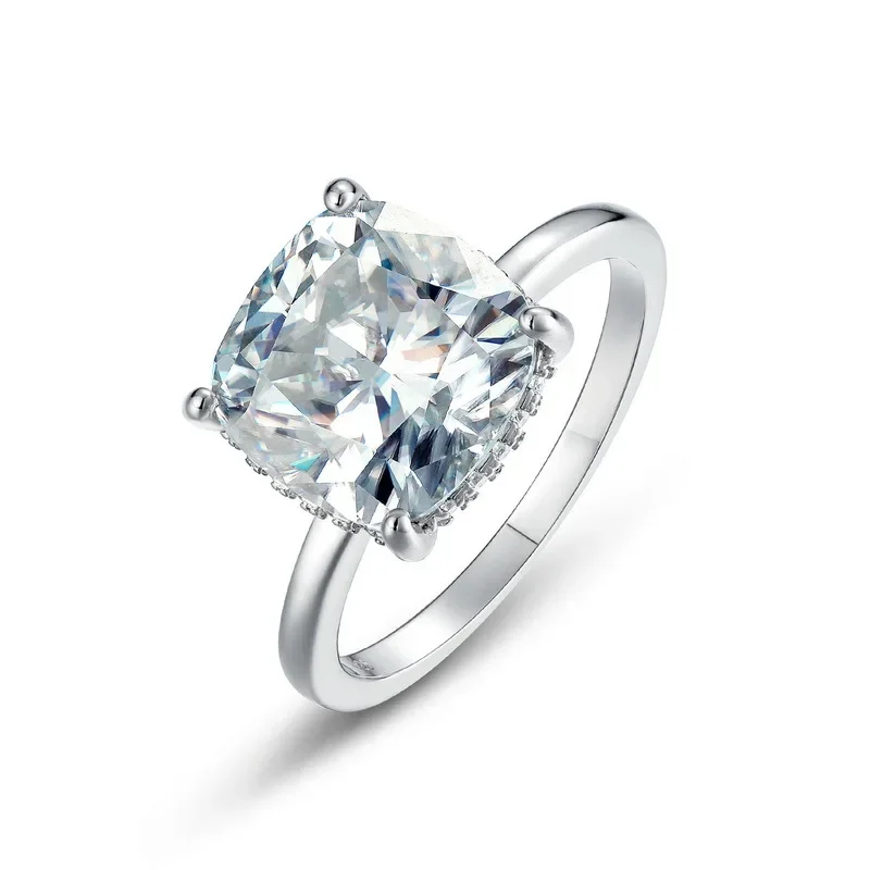 Pigeon ไข่ไขมัน Square Brilliant Moissanite แหวนผู้หญิง 18K Gold ฝังสีเด็กหิน PT950 Platinum งานแต่งงานแหวน