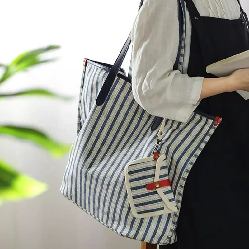 AETOO Casual retro striped canvas tote bag for women, large-capacity hand-held and shoulder-loaded sports and fitness travel bag