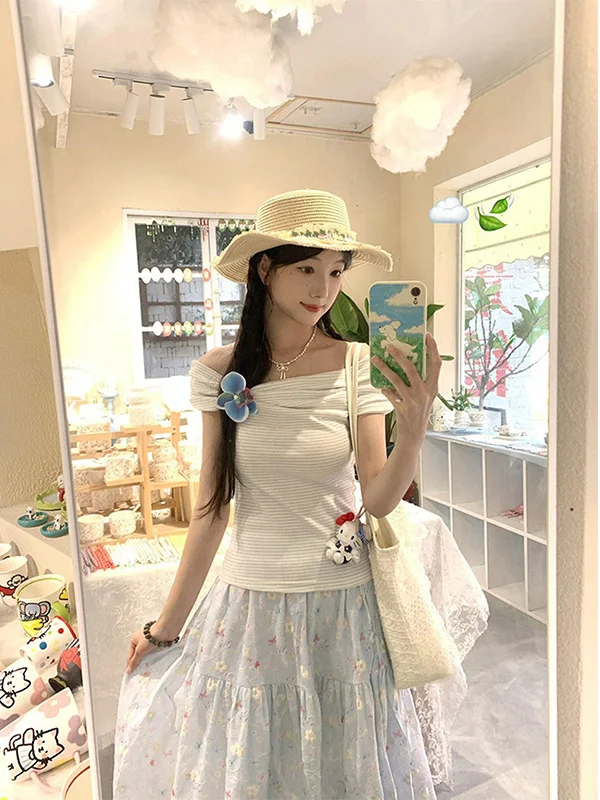 

Summer Floral Halter Neck Dress Set Women's Fashionable Vacation Wear Short Sleeve High Waist Skirt High Elasticity Polyester