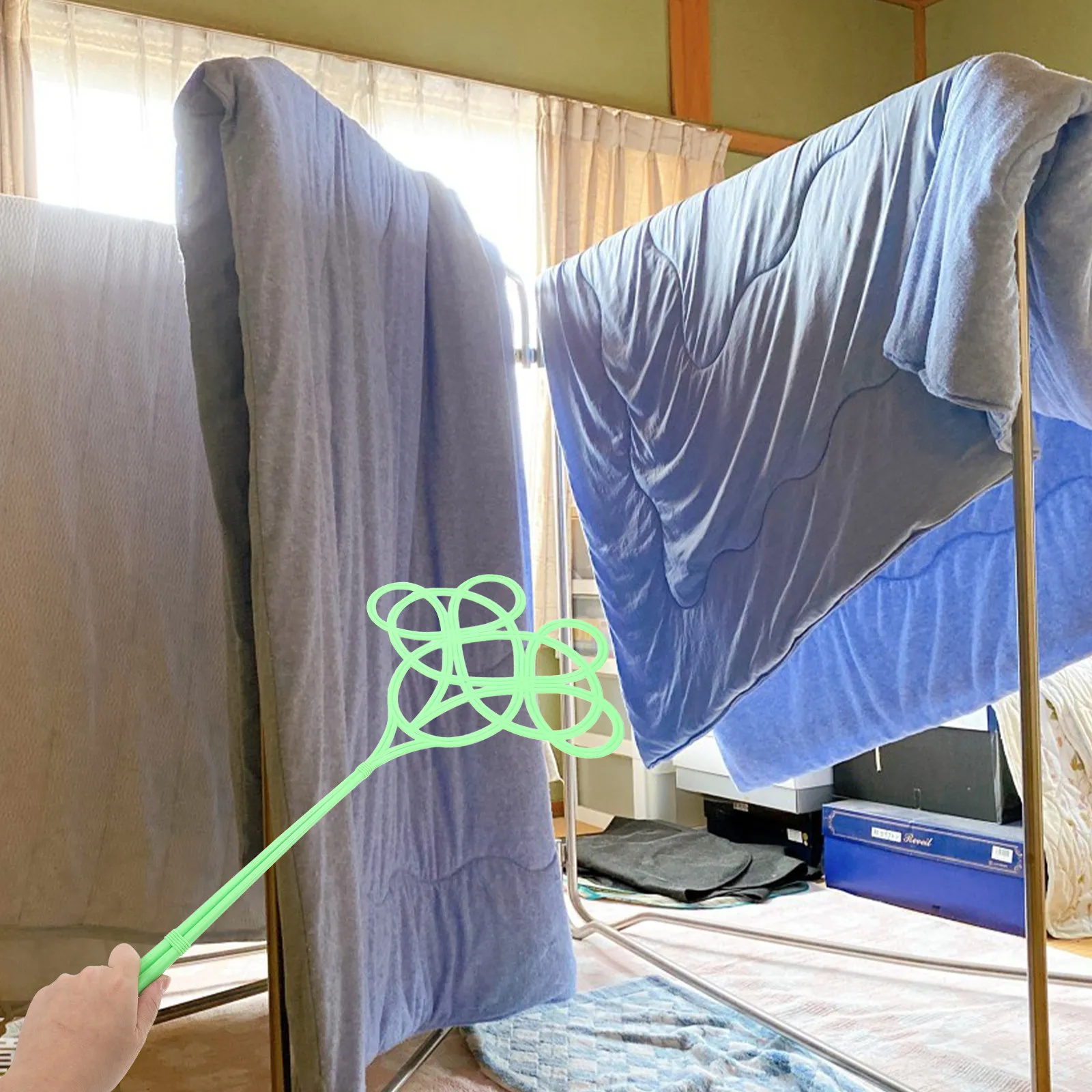 

Традиционный пластиковый веник-бита для удаления пыли с ковров и матрасов, с длинной ручкой, для легкой уборки дома