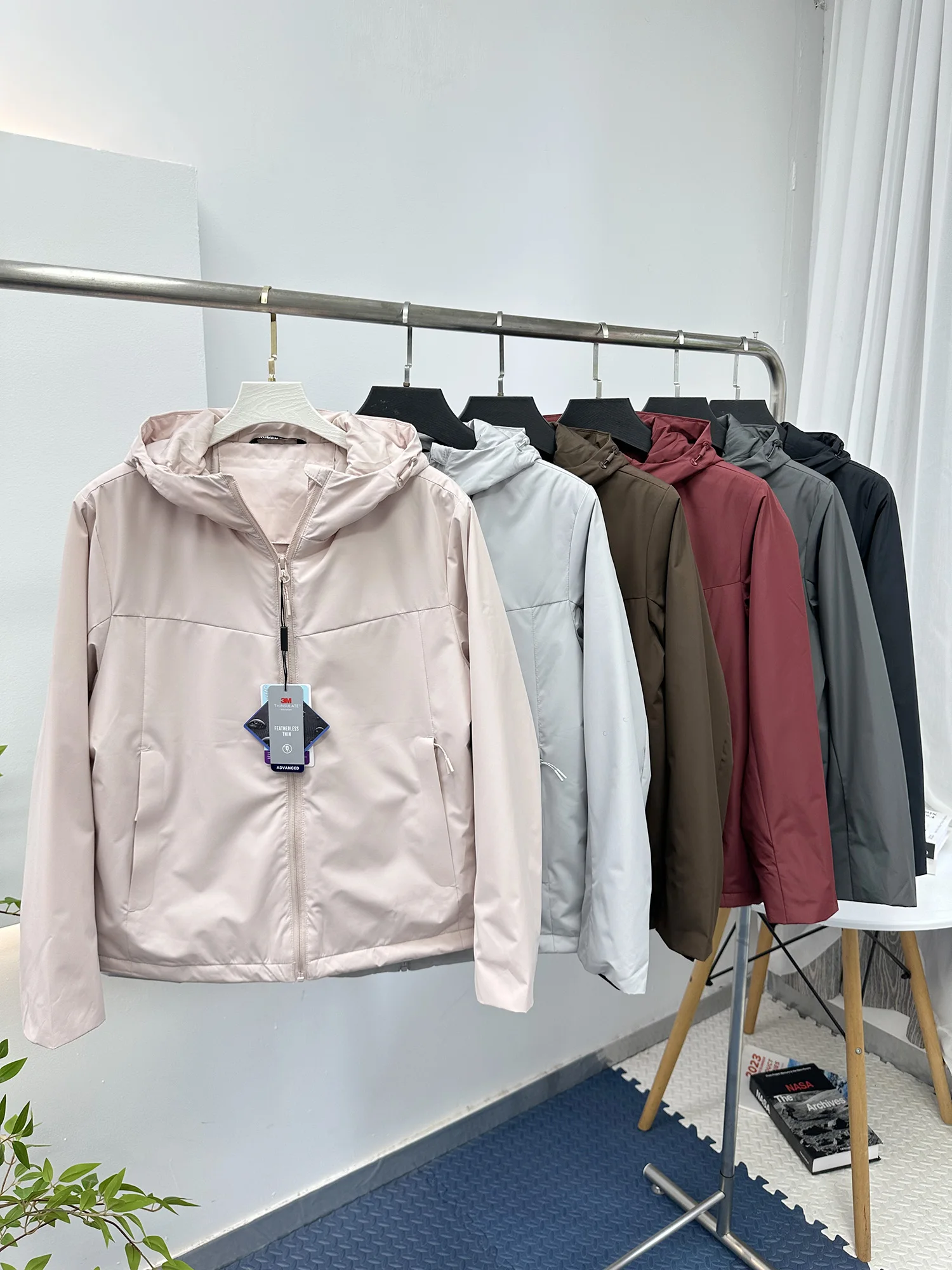 New Snowy Lightweight Hooded Jacket Men's Casual Outdoor Windproof Water-resistant Warm Cotton Coat for All Seasons
