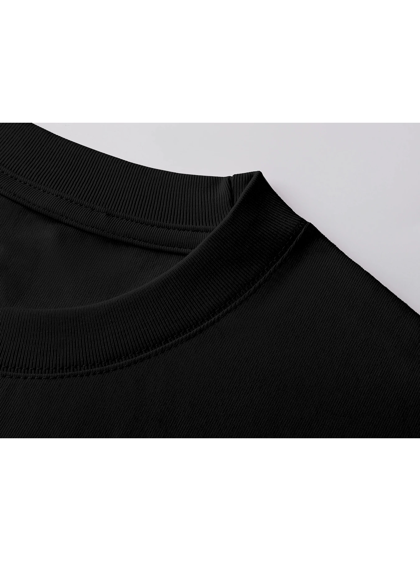 เสื้อยืดแขนสั้นผู้ชายและผู้หญิง ครึ่งพยาบาลครึ่งกาแฟ พร้อมแก้วกาแฟ คอกลมสีดำ