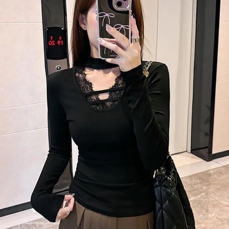 Sexy Hollow Out Lace Long Sleeve T-shirt Women Spring Autumn V-Neck Slim-fit Blouse Tops 2026 New Korean Style Black Base Shirt