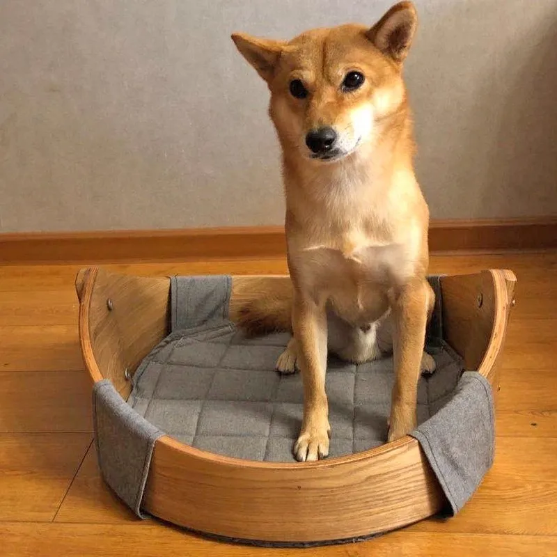 

European Style Home Use Solid Wood Pet Doghouse Small Apartment Type Four Seasons General Purpose Comfort Detachable Washable