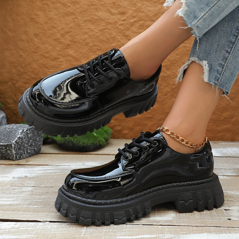 

Женские оксфорды на массивной платформе, модные черные модельные туфли из лакированной кожи 2025 года, женские нескользящие вулканизированные туфли на толстой подошве