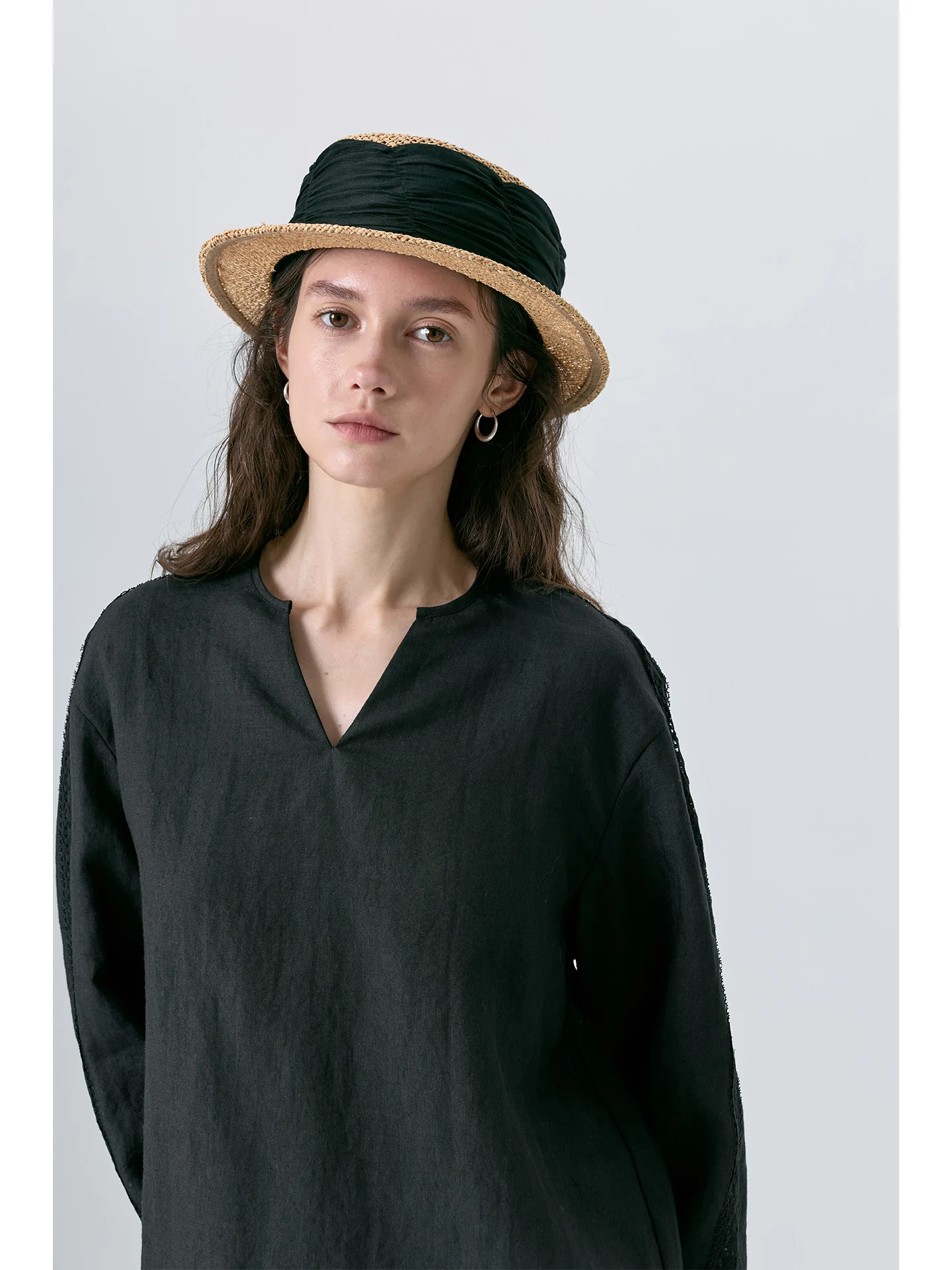 

Breathable Lightweight V-Neck Long Sleeve Women's Shirt Embroidered Hollow out Lace Trim Loose Fit All-Match Casual Top