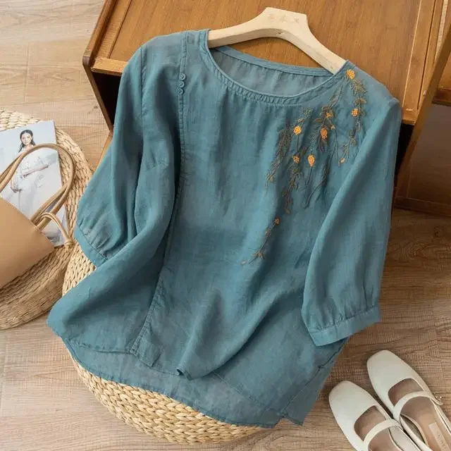 

Summer New Short Sleeve Shirt Embroidered Loose Round Neck Short Sleeve Retro T-shirt Women's Round Neck B191