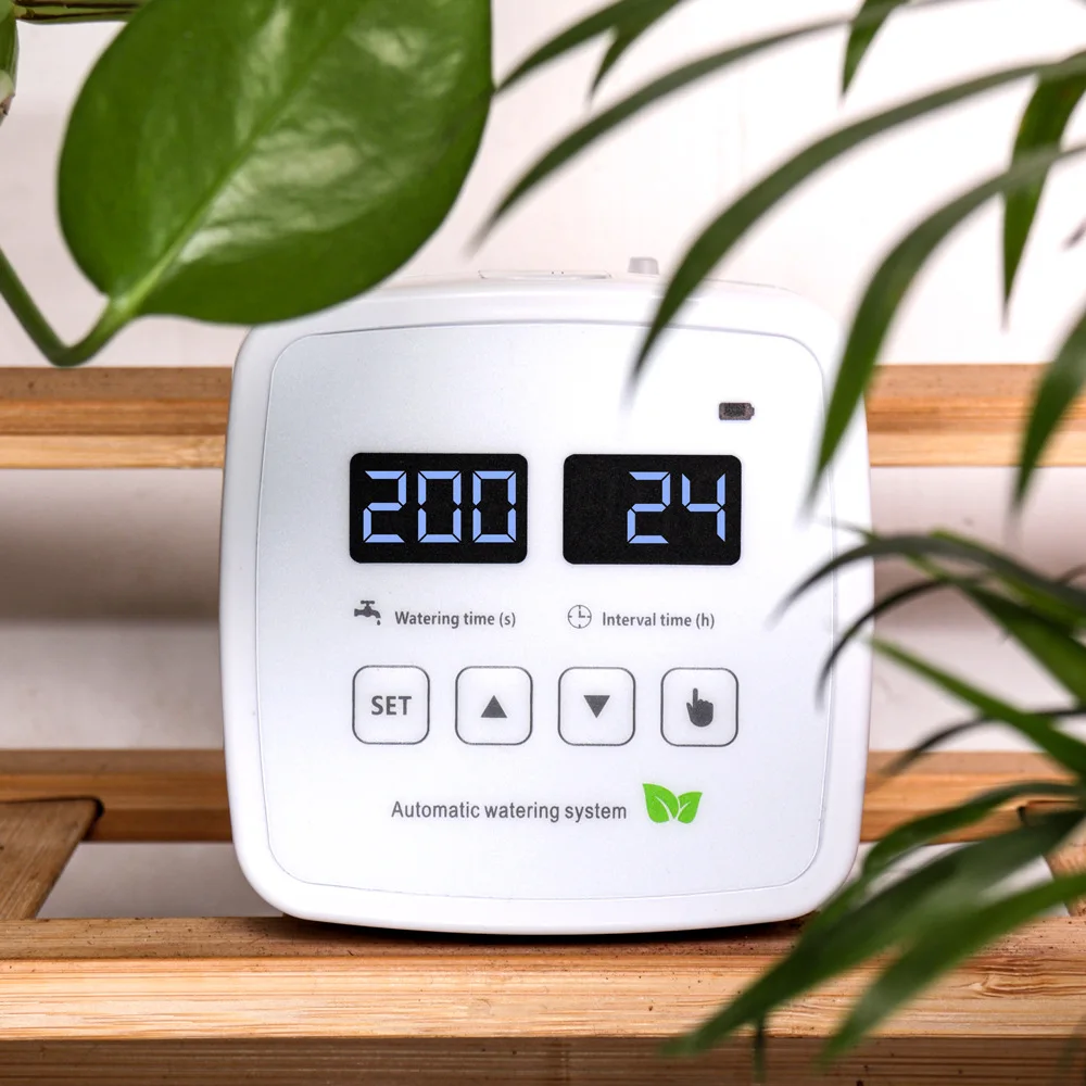 

Intelligent timed flower watering device drip irrigation system balcony potted plants succulent business trip automatic