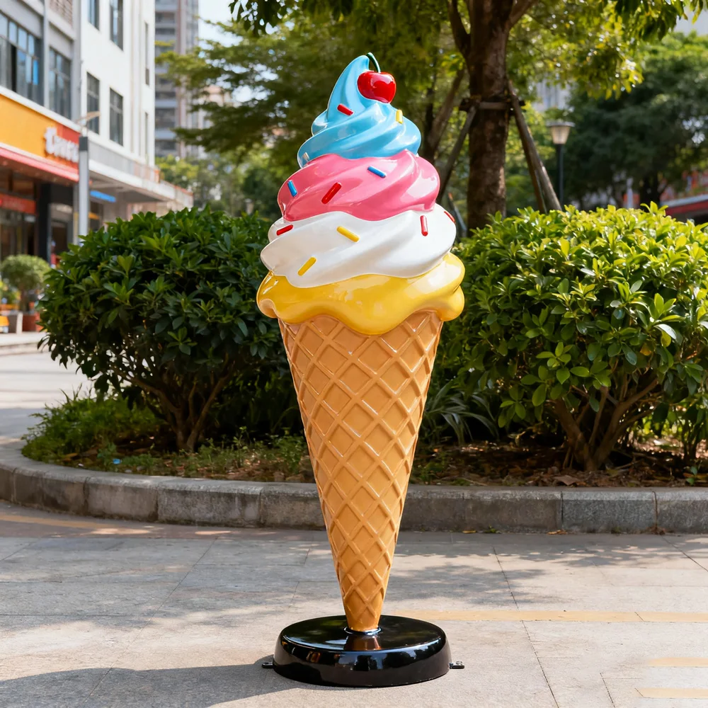 Sculptures, candy, figures, decorations, music, children's birthday activities