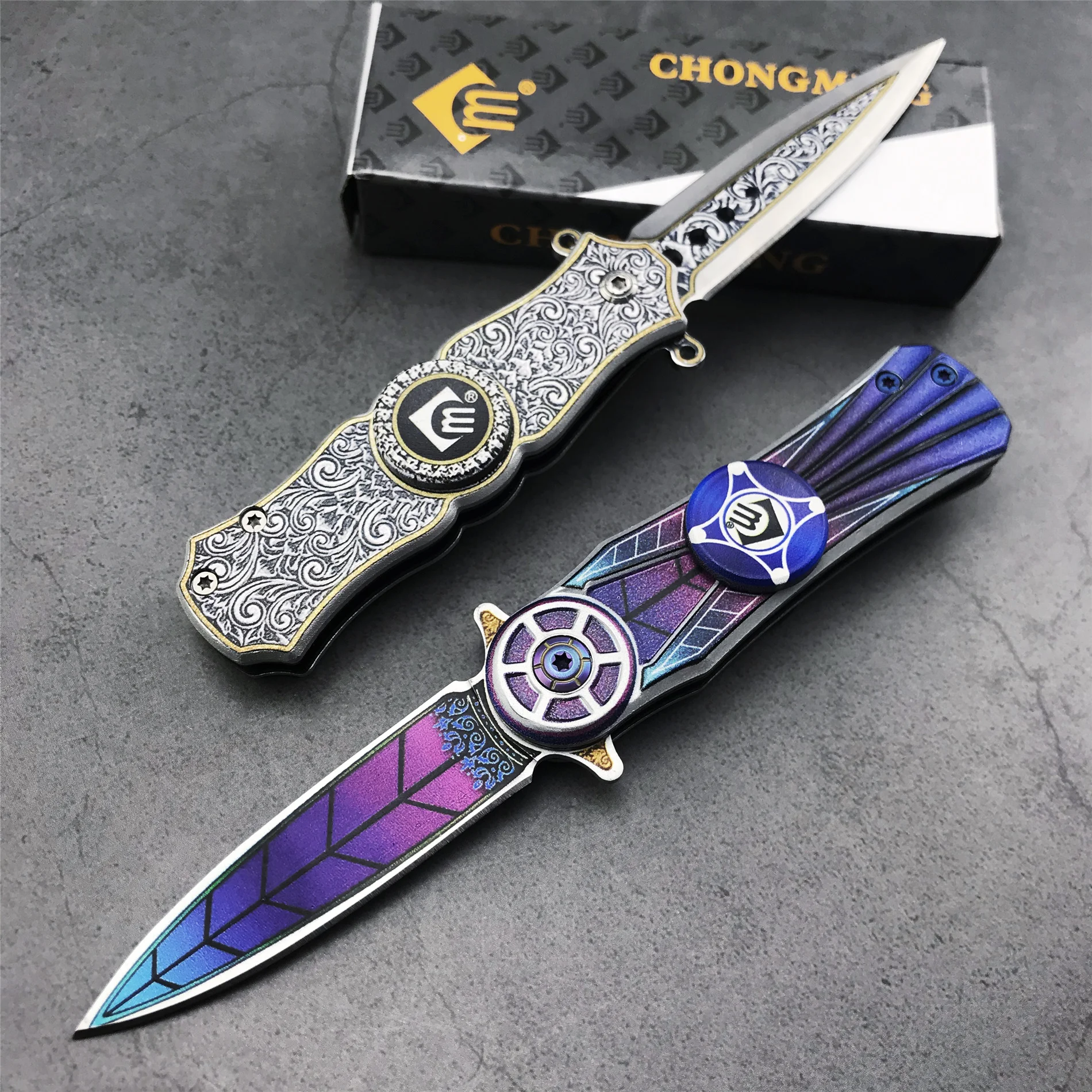 All Steel CM76 Gyro Folding Knife Exquisite Decorative Pattern 440C Blade Pocket Knife Cutting Tool Survival Knives Gift to Boy