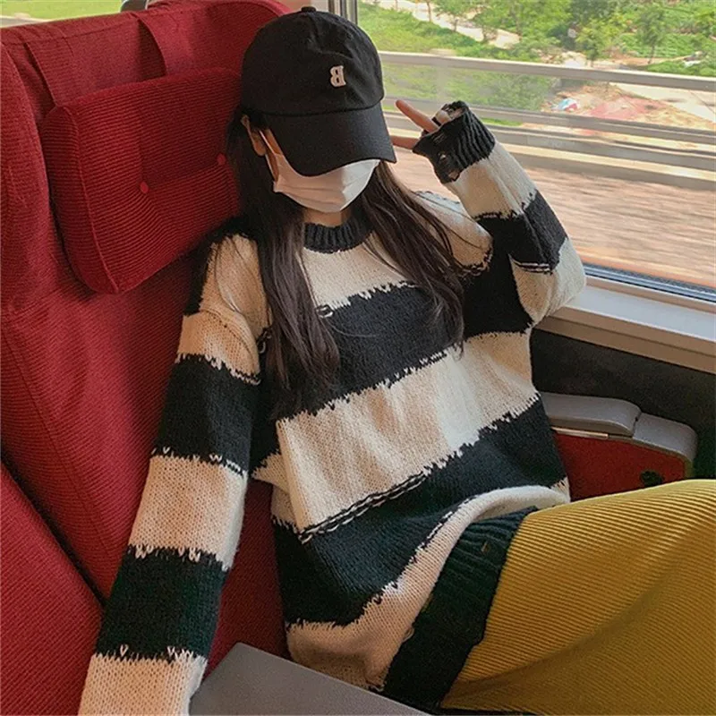 Black and White Stripe Sweater Women Fashion Hole Loose Top Round Neck Pullovers Knitwear Women\'s Korean Autumn Clothes