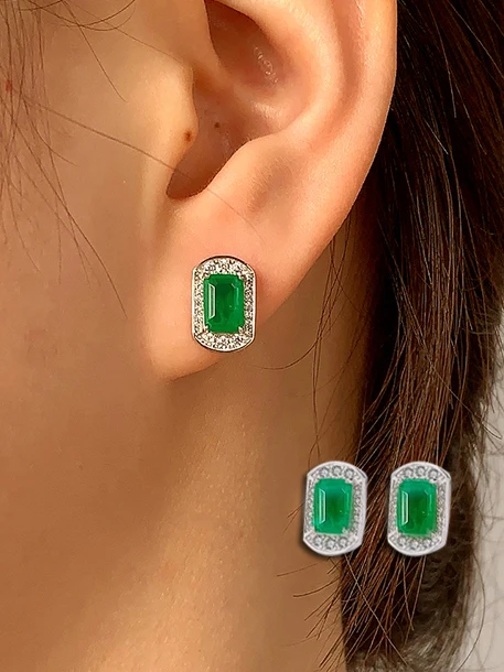 

S925 Rectangular Artificial Emerald Micro-Inlaid Sterling Silver Earrings, Silver-Plated Platinum Hypoallergenic Light Luxury Niche European and American Style Earrings, Everyday Versatile Accessories, Suitable for Dating, Parties, Vacations, Women's High