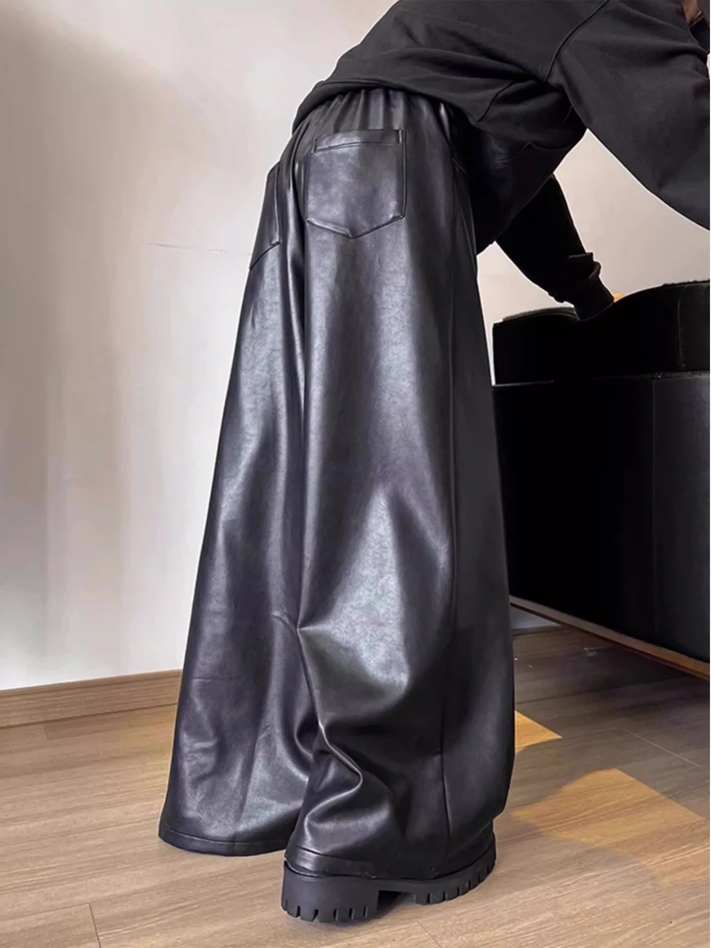 American High Street Style Men's PU Leather Wide Leg Pants Straight Cut Casual Trousers Trendy Design Loose Fit Youthful Energy