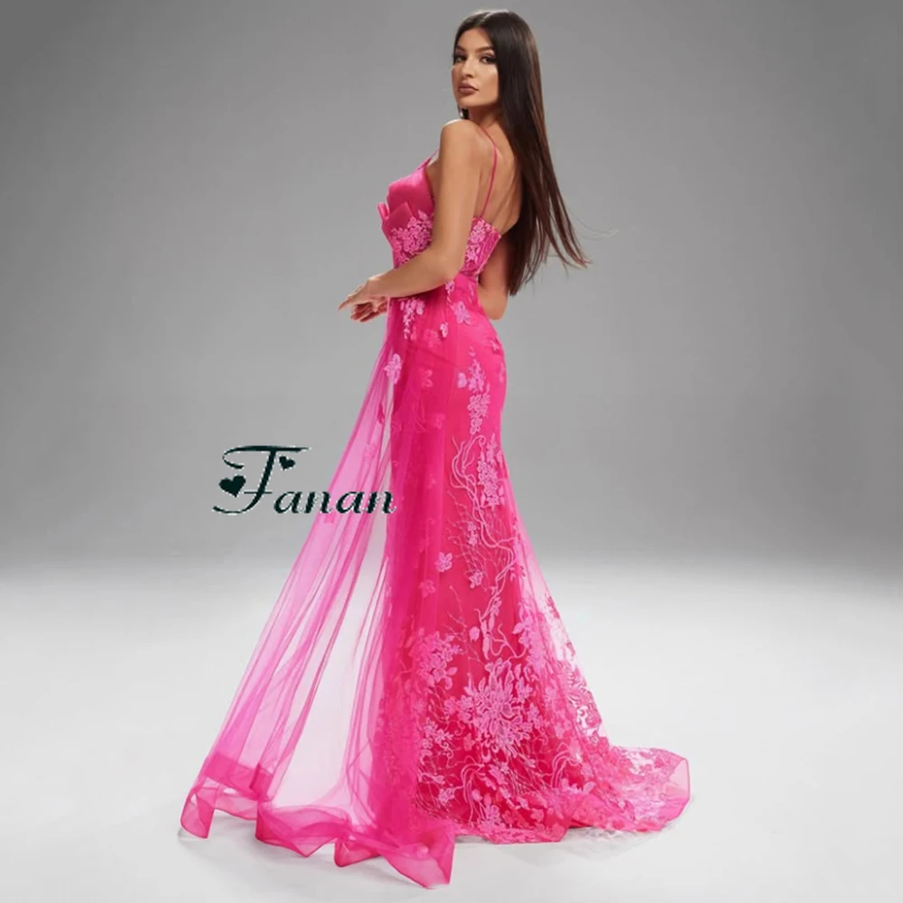 Maßgeschneiderte rosa Tüll-Spitze-Blumenapplikationen-Abendkleider, Spaghetti, ärmellos, geteilt, bodenlang, Festzug-Abschlussballkleid