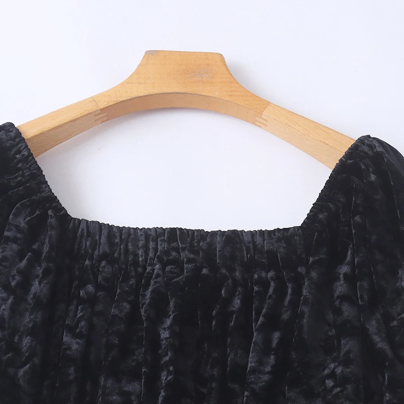 Gold Velvet Square Collar ort Women's irt Faionable Slimming Overhead Top Belly Baring Base Layer T-irt Summer 2025