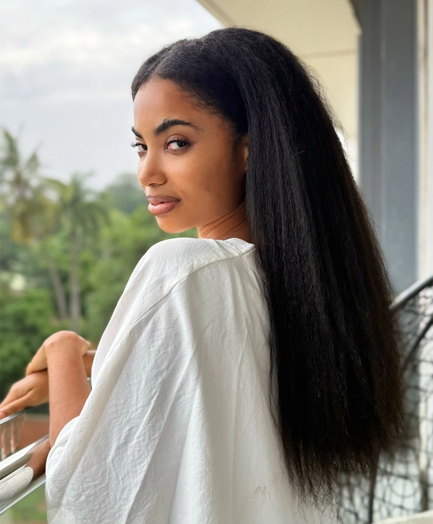 غريب مستقيم 13x6 الدانتيل الجبهة خصلات الشعر المستعار الإنسان للنساء البرازيلي العظام الملونة ياكي مستقيم الدانتيل الشفاف 4x4 إغلاق الباروكات #3