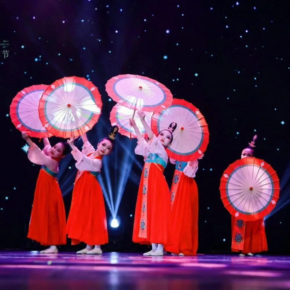 Chinesische antike Hochzeit Braut geöltes Papier Regenschirm klassische Modenschau Sonnenschutz Kostüme Fotografie Regenschirm