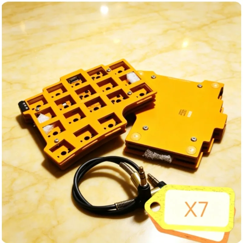 Customized Split Mechanical Keyboard X7 Wired Single-mode Hot Swappable VIALQMK Gaming Keyboard