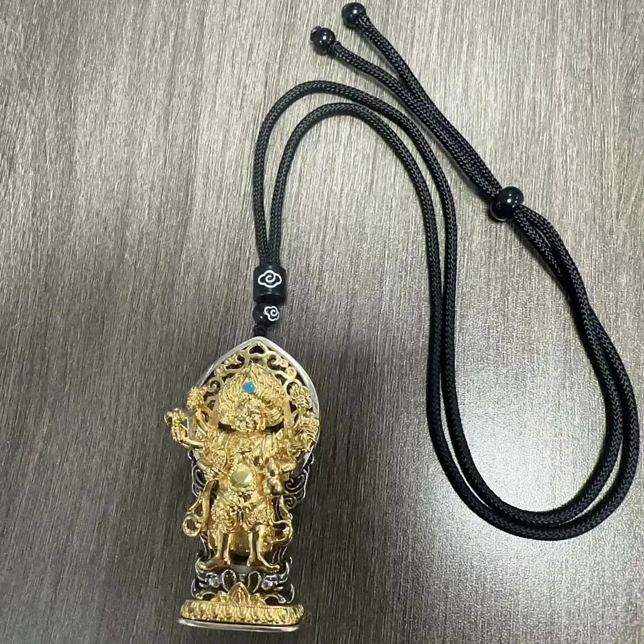 Vintage Relief Bodhisattva Pendant Necklace For Men Jewelry Unique Amulet Six Eyed Celestial Bead Necklace Male Female Gift