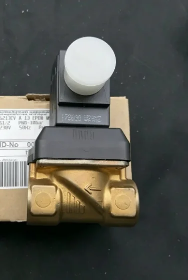 brand new    Shandong Xinhua medical electric steam generator water inlet solenoid valve, Germany Baode water inlet solenoid