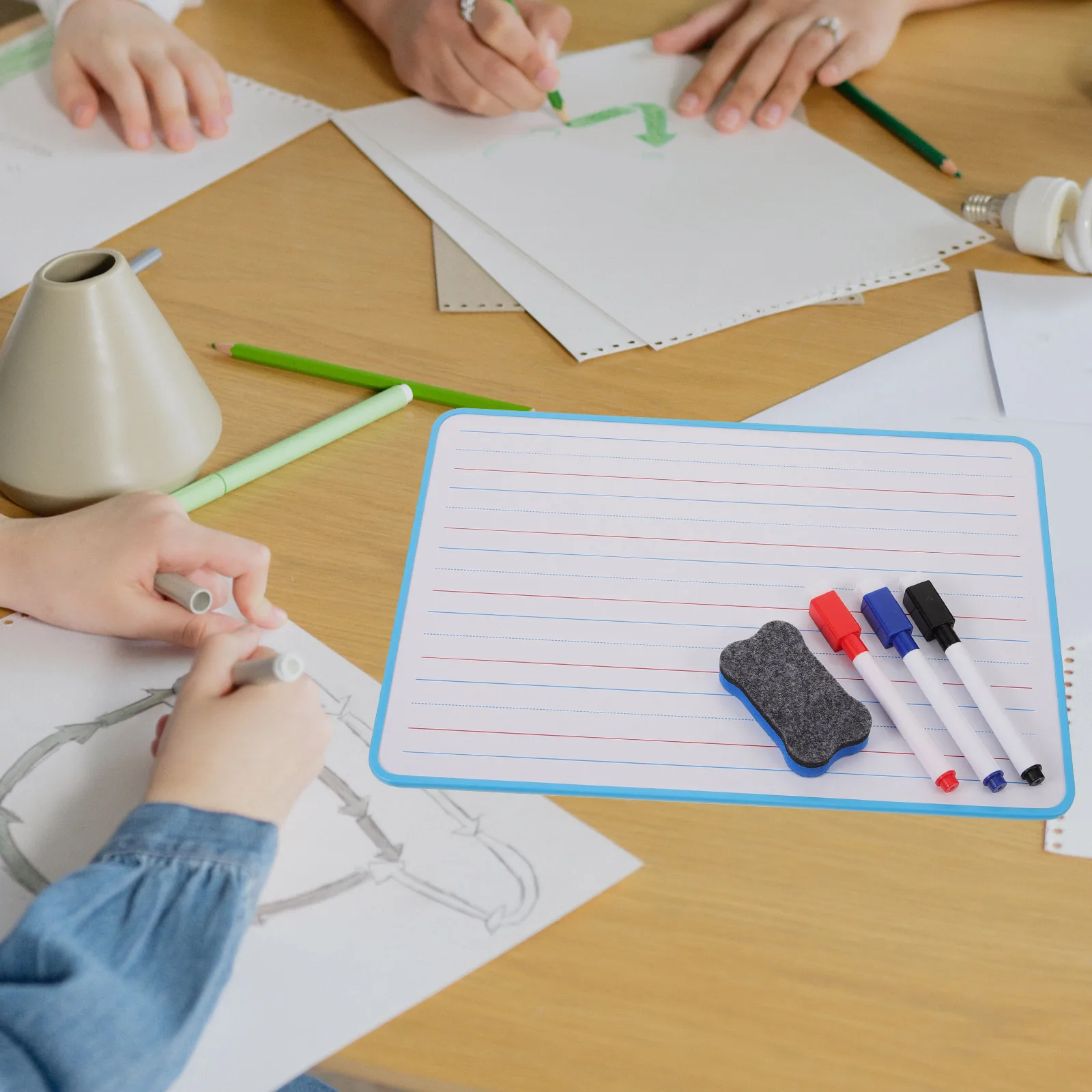 Doppelseitig gefüttertes, trocken abwischbares Whiteboard für Kinder, kleines, leichtes, wiederverwendbares Whiteboard für Studenten, Kinder, Heimbüro