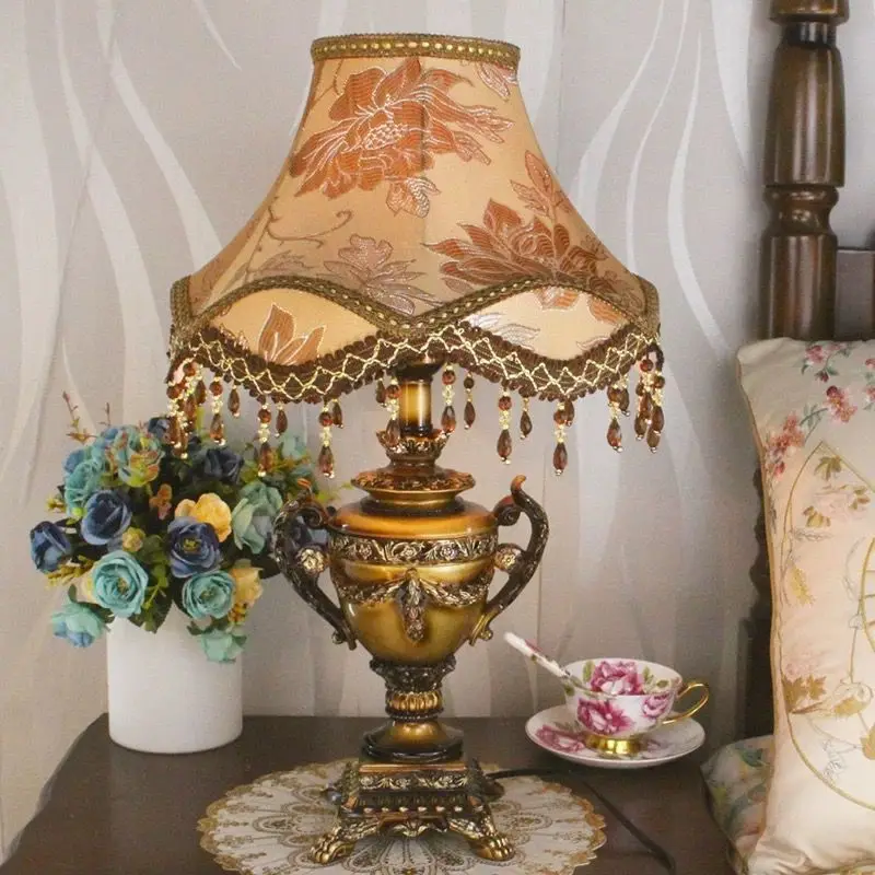 table lamp bedroom  Lamp Retro light luxury high-grade study palace luxury living room decoration floor lamp