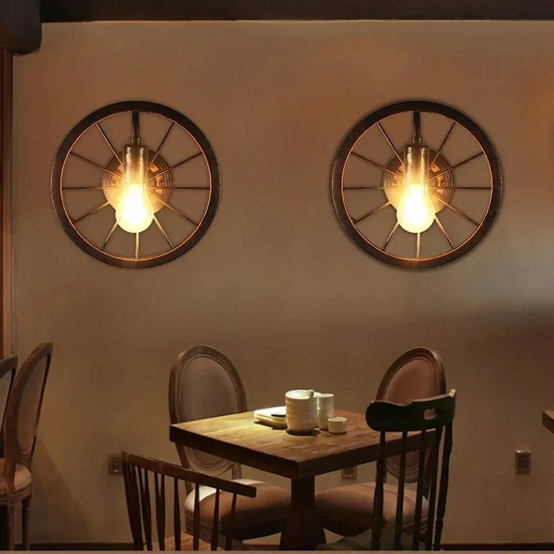 Luminária de parede retrô com roda, vintage, industrial, restaurante, bar, café