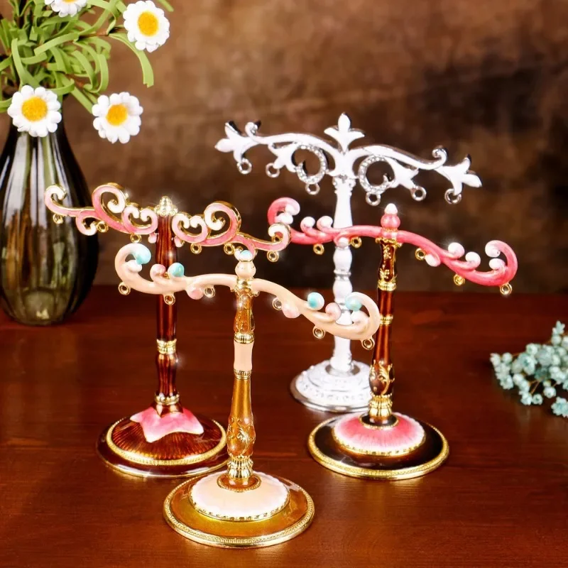 European retro earrings, stud earrings, necklace, hanger, creative auspicious cloud jewelry rack, metal handicrafts, wedding gif