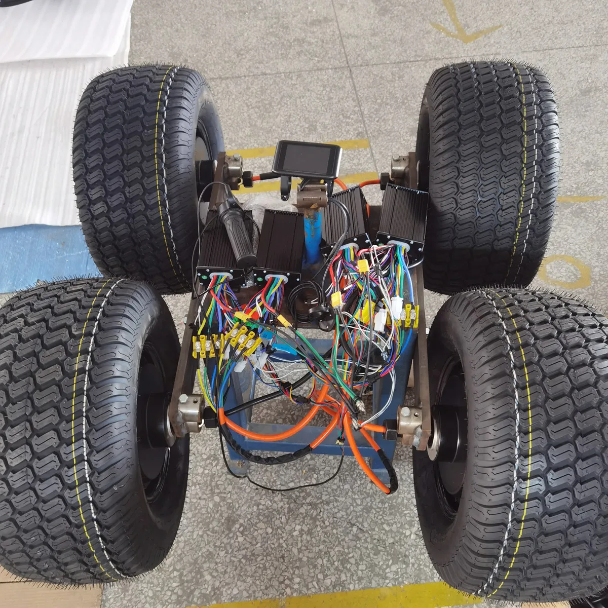 

20 X 10 Inch Hub Motor Kit 2000w X 4 Wheels 72v with UKC1 Display