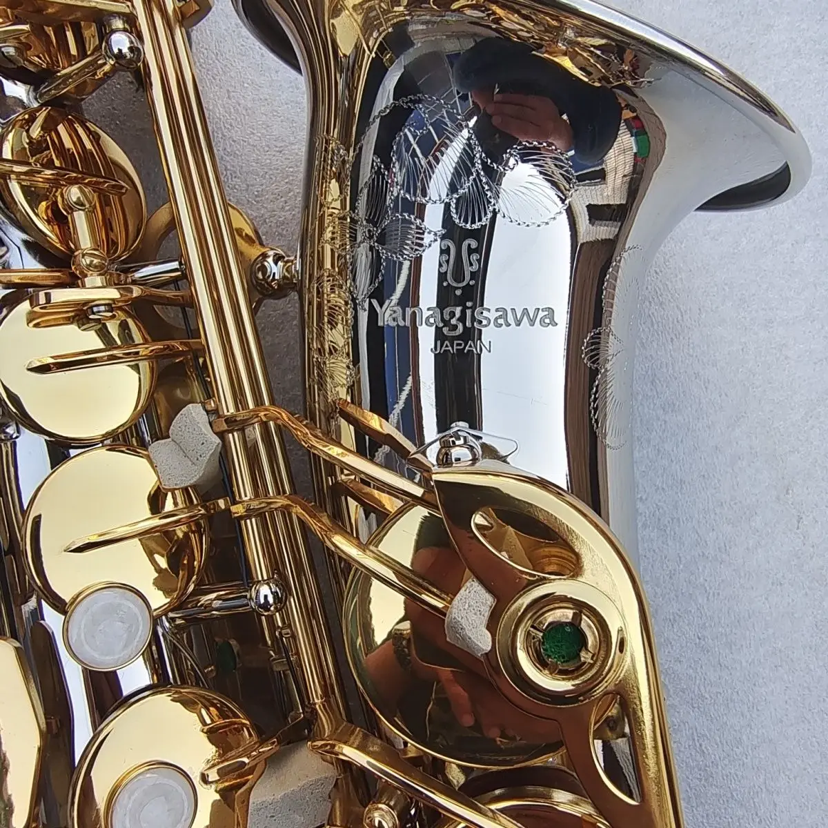 

Japan W037 professional alto saxophone one-to-one structure model brass gold-plated shell button alto saxophone instrument