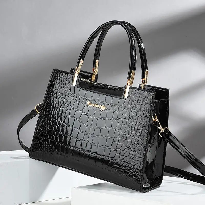 Lightweight Wearable Mommy Style Women's Bag 2023 New Fashion Versatile High-End Single Shoulder Bag Durable Quality Simple D...