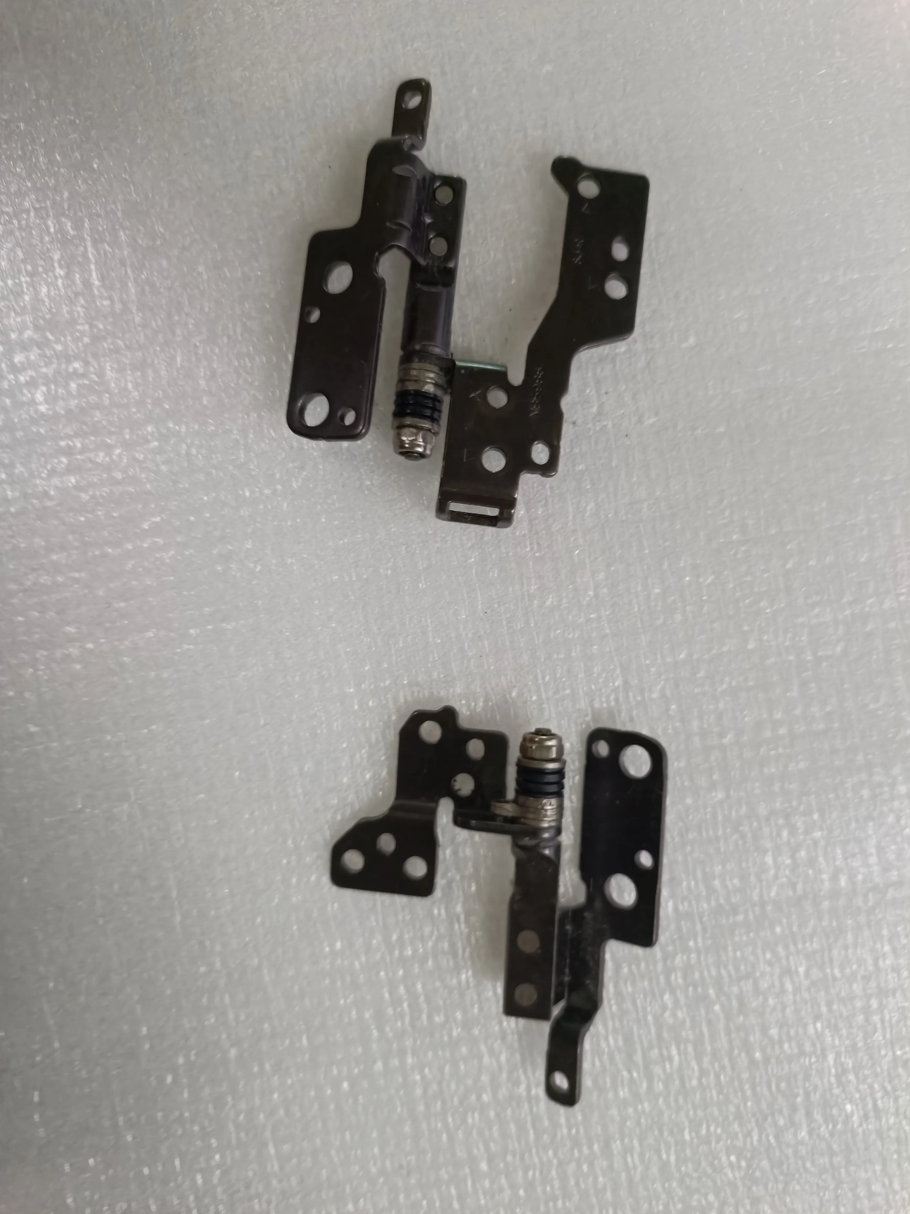 

Used Original for Lenovo ThinkBook 16 G4+ ARA IAP 21CY Screen Pivot Spindle Flat 5H50S29069