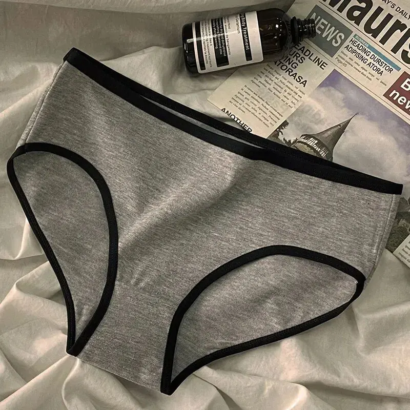 3pcs Sports Cool Style Minimalist Girls\' Underwear Mid Waist Japanese white black  Cotton Women\'s Triangle