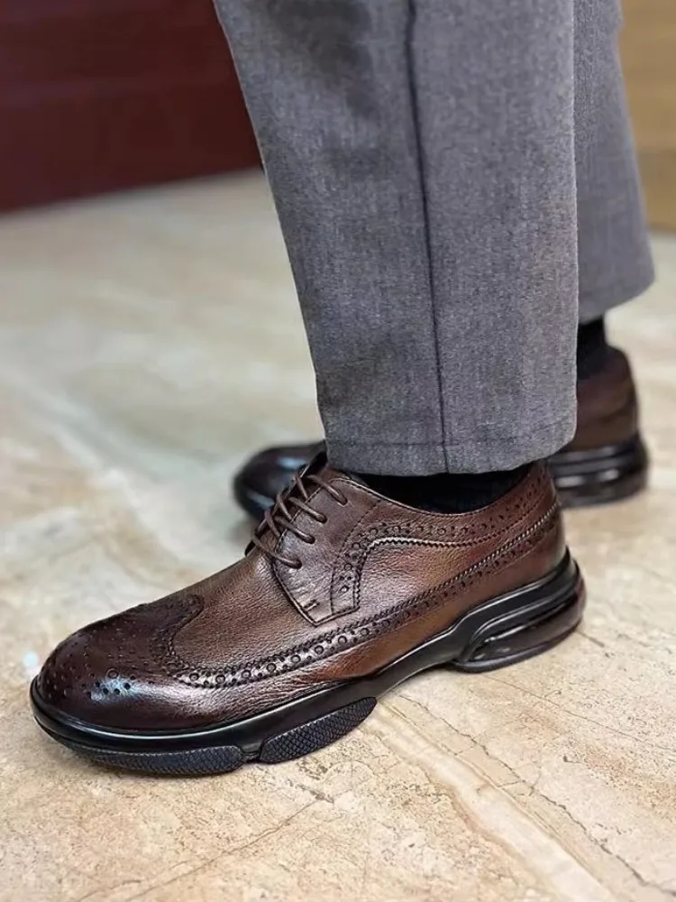 Design Autumn Carved Business Casual Genuine Leather Brogue Shoes Lace Up Thick Sole Retro British Style Office Men Dress Shoes