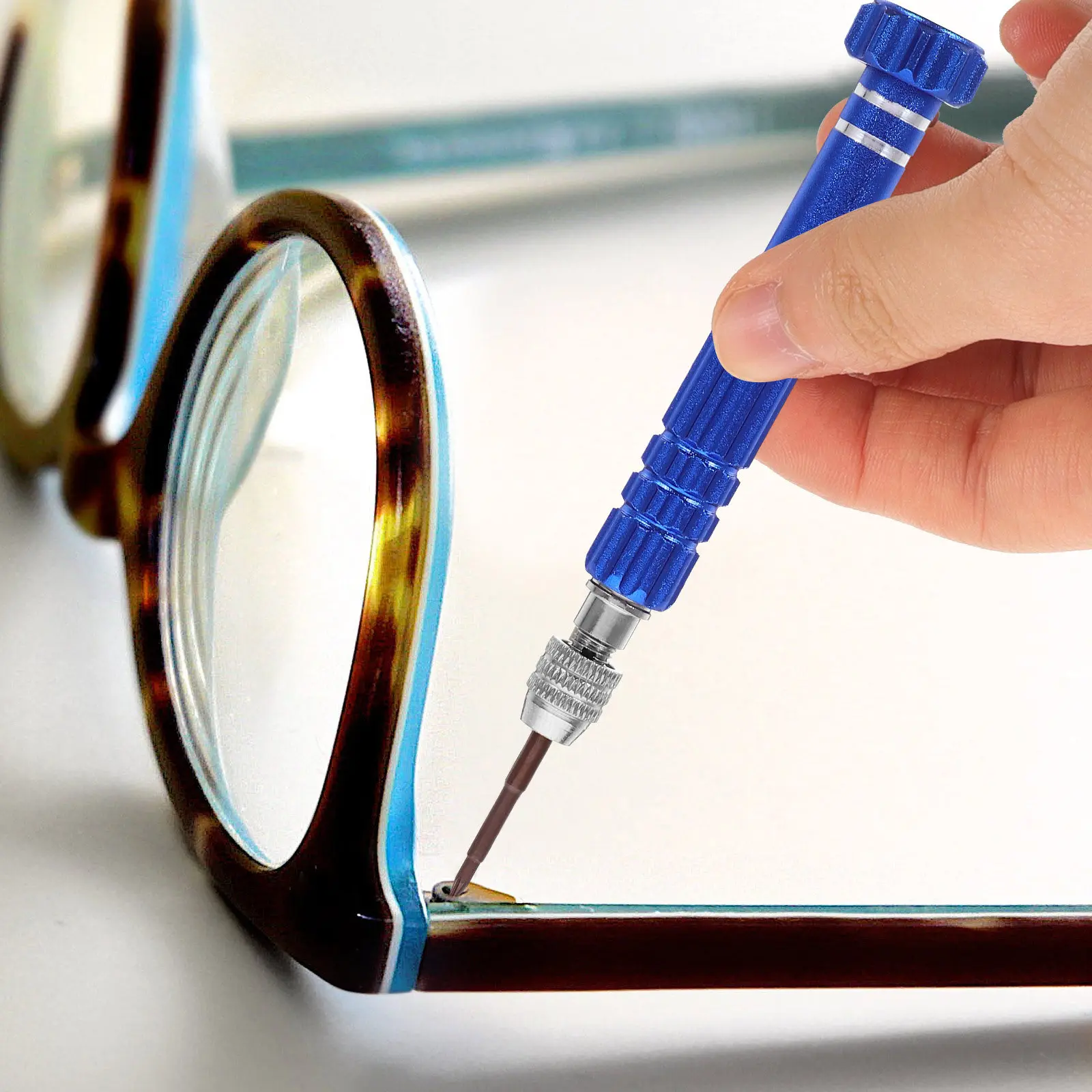 1Set Sturdy 5 in 1 Precision Screwdriver Set Detachable Bits for Phone Glasses Watch Repair Compact Comfort Grip Eyeglass Repair