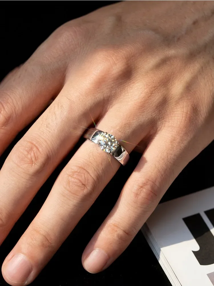 Luxuriöse glänzende 1CT D-Farbe zertifizierte Moissanit-Diamant-Eheringe für Herren aus echtem 925er Sterlingsilber, hochwertiger Schmuck. – Detail 4